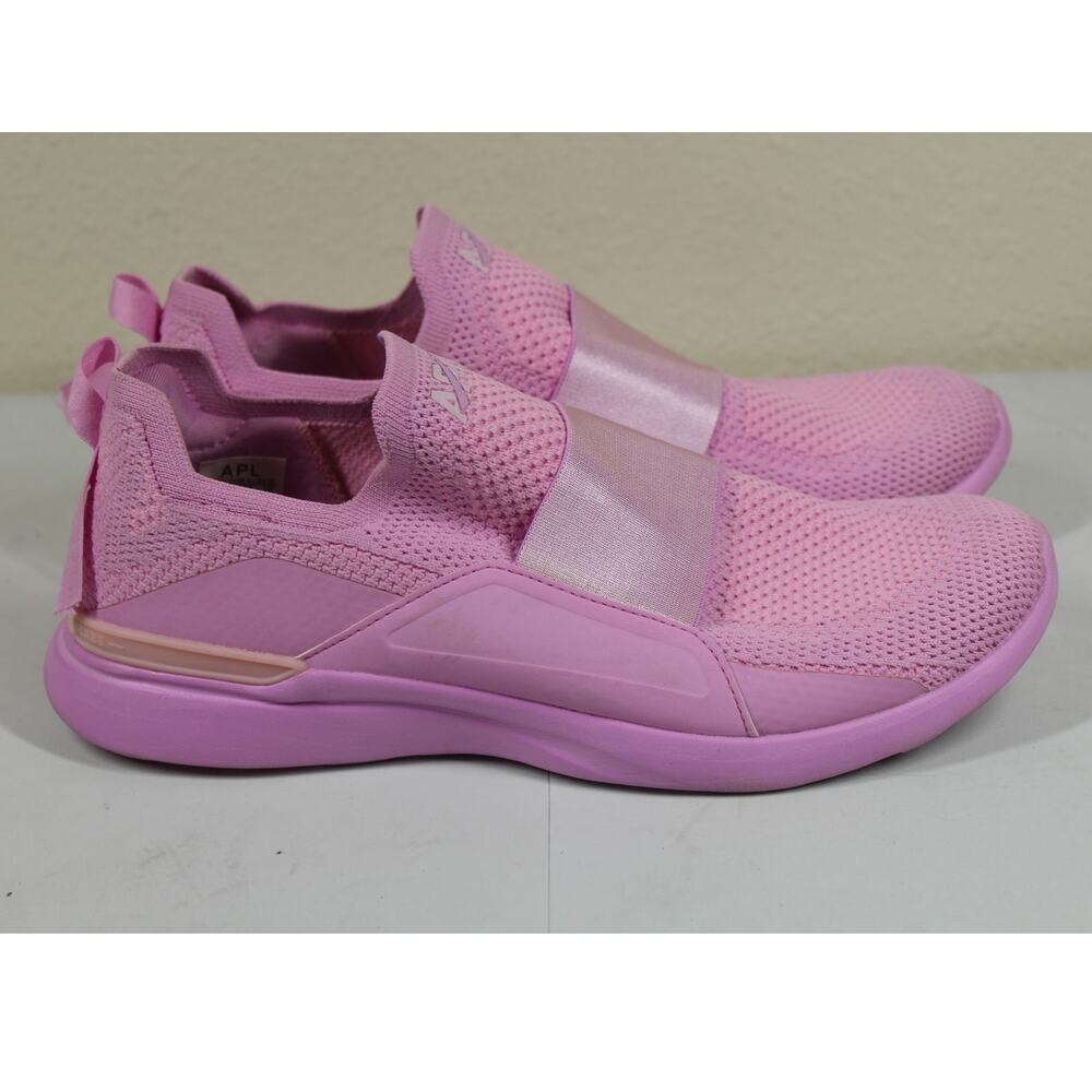 APL Techloom Bliss Breast Cancer Ribbon Edition Sneaker Woman Size 9.5
